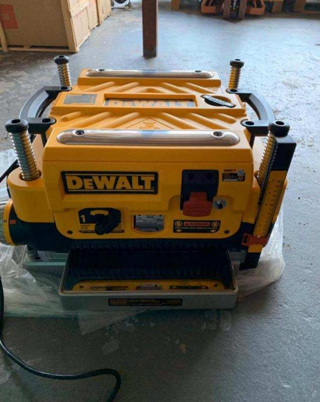   DWALT DW735. .