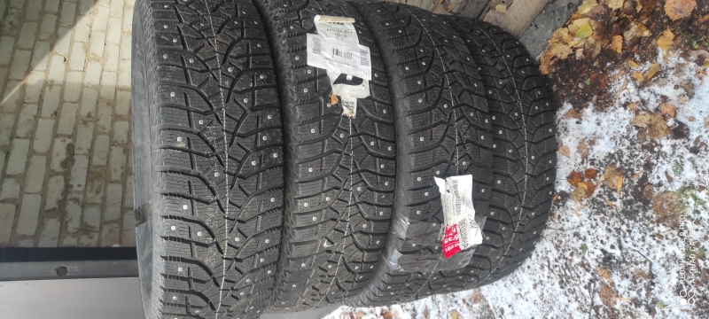 Bridgestone Blizzak Spike-02 2156517